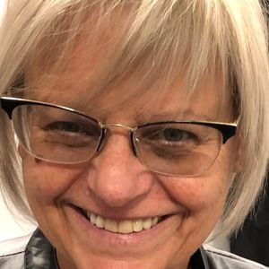 Meet your Posher, Debra